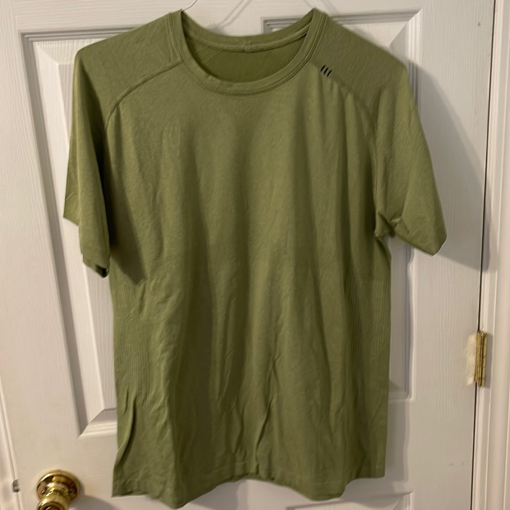 Lululemon Metal Vent Tech Shirt